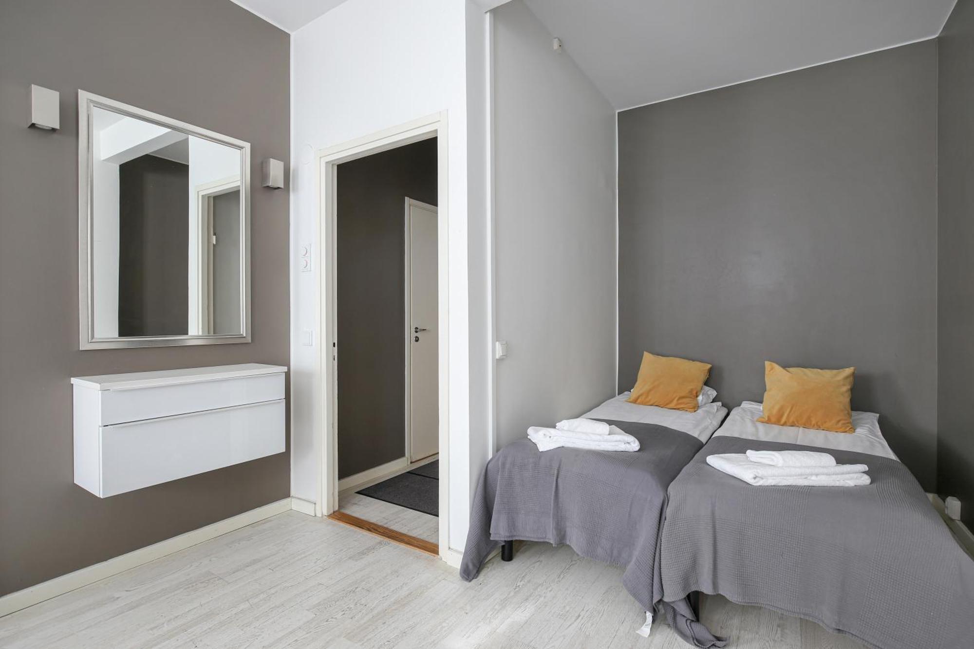 Kotimaailma Apartments Kamppi - Studio For 2 Helsinki Esterno foto